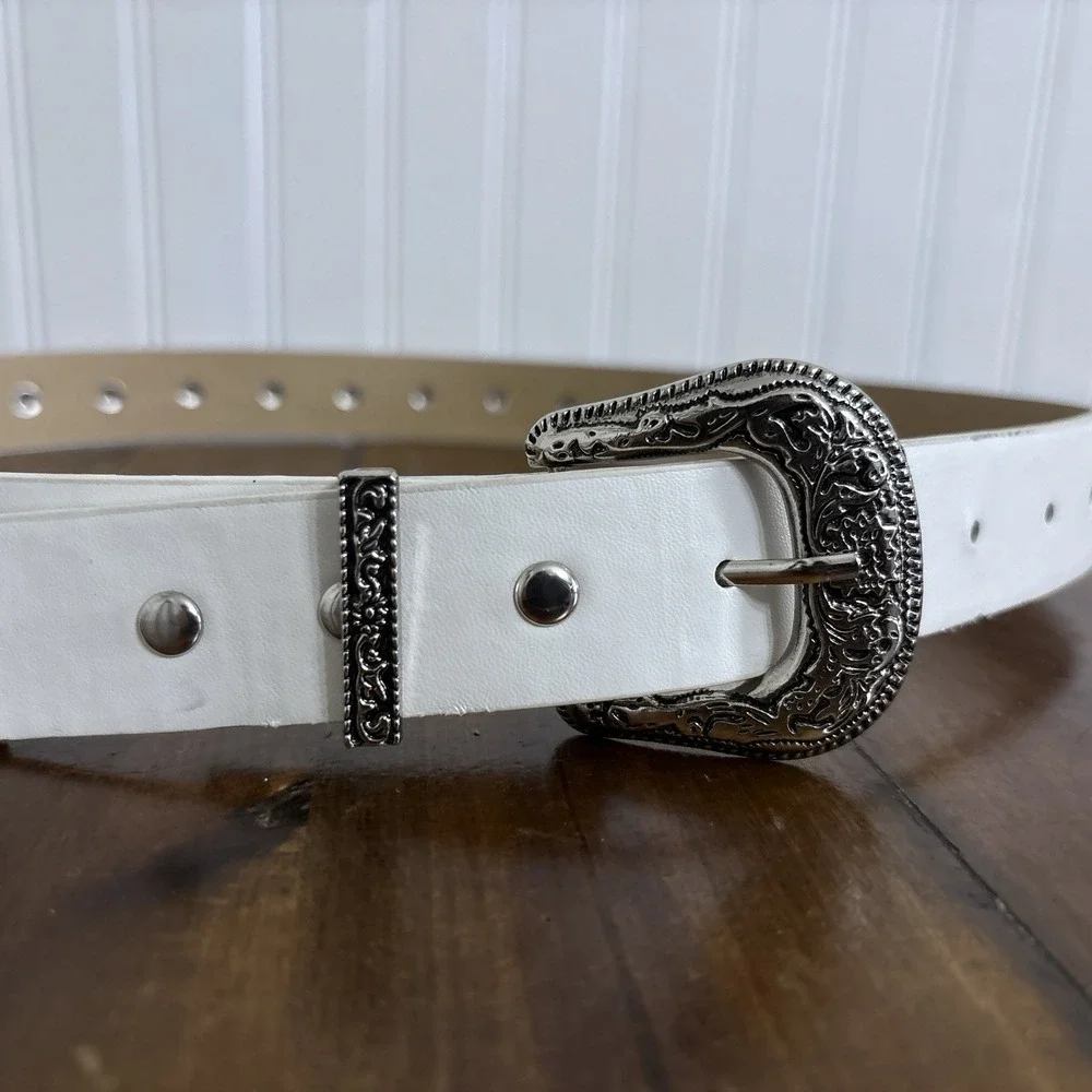 Women's White Western Belt Silver Engraved Buckle Studded Cowgirl Rodeo Y2K